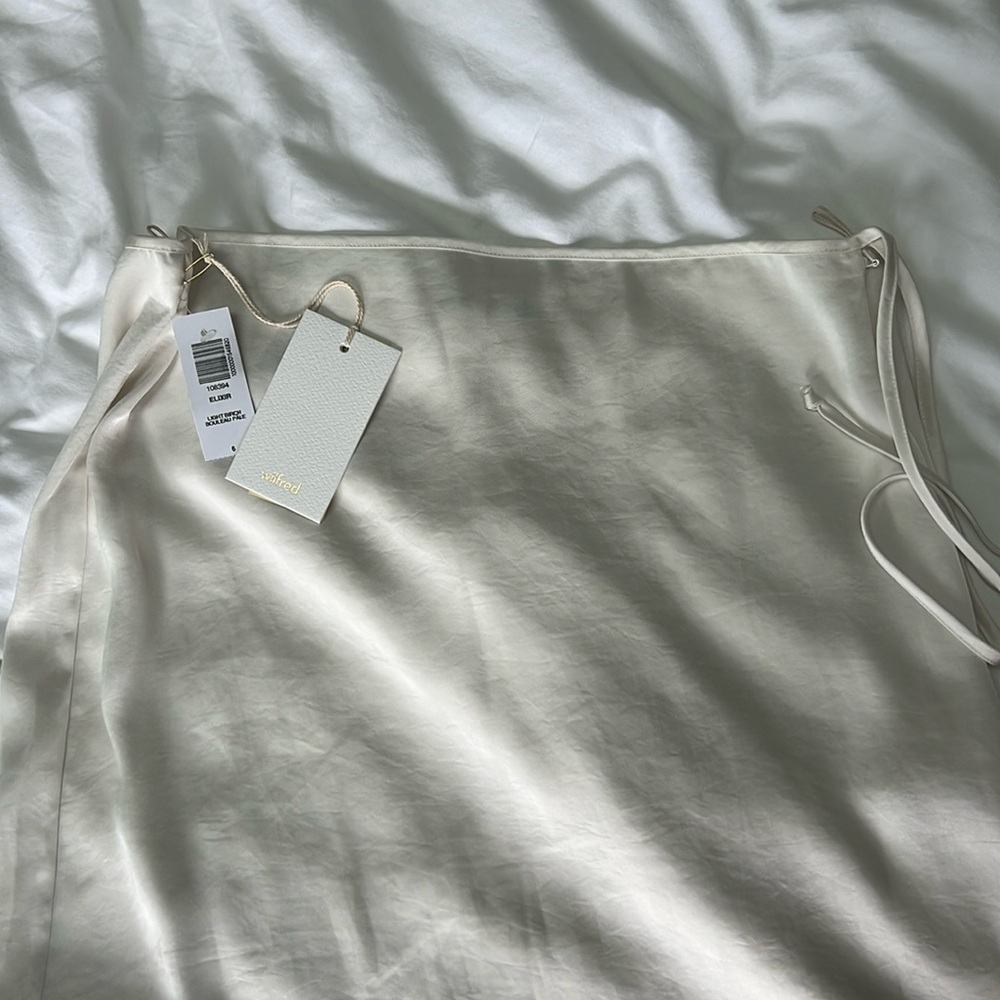 NWT Aritzia Elixir Midi Skirt
